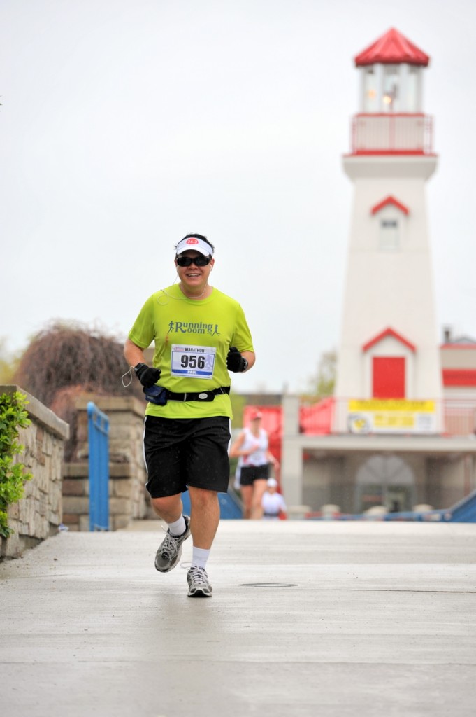 Paul Radcliffe Running the Mississauga Marathon