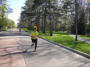 Crowd thinned out a bit around 15km of the Mississauga Marathon